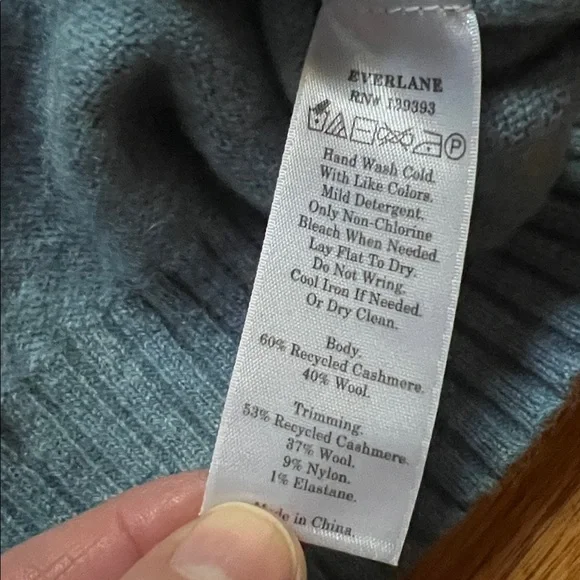 Everlane Women's Crewneck Sweater in Dusty Blue - Picture 5 of 7